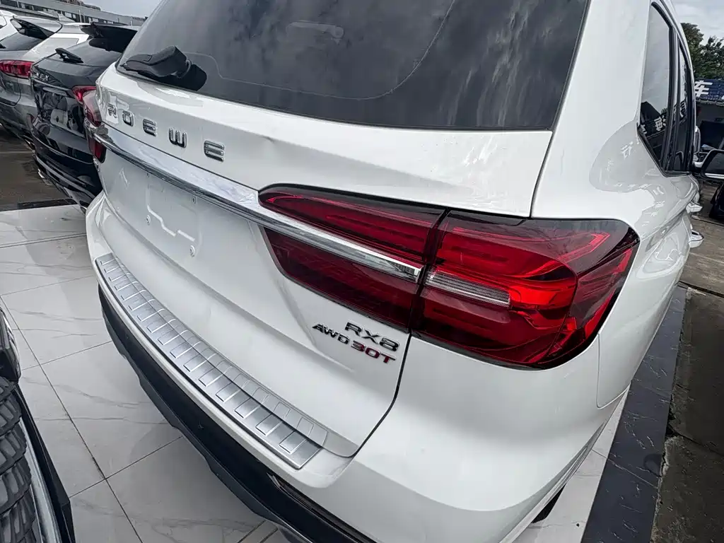 Roewe RX8 — миниатюра 16