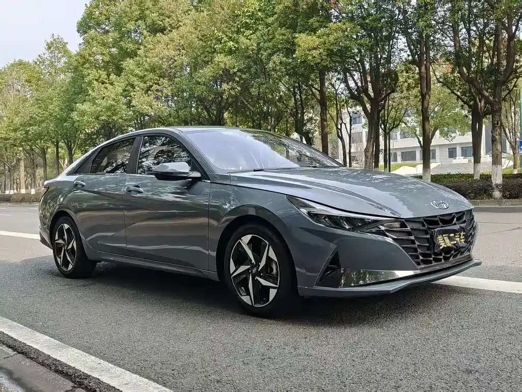 Hyundai Elantra — миниатюра 3