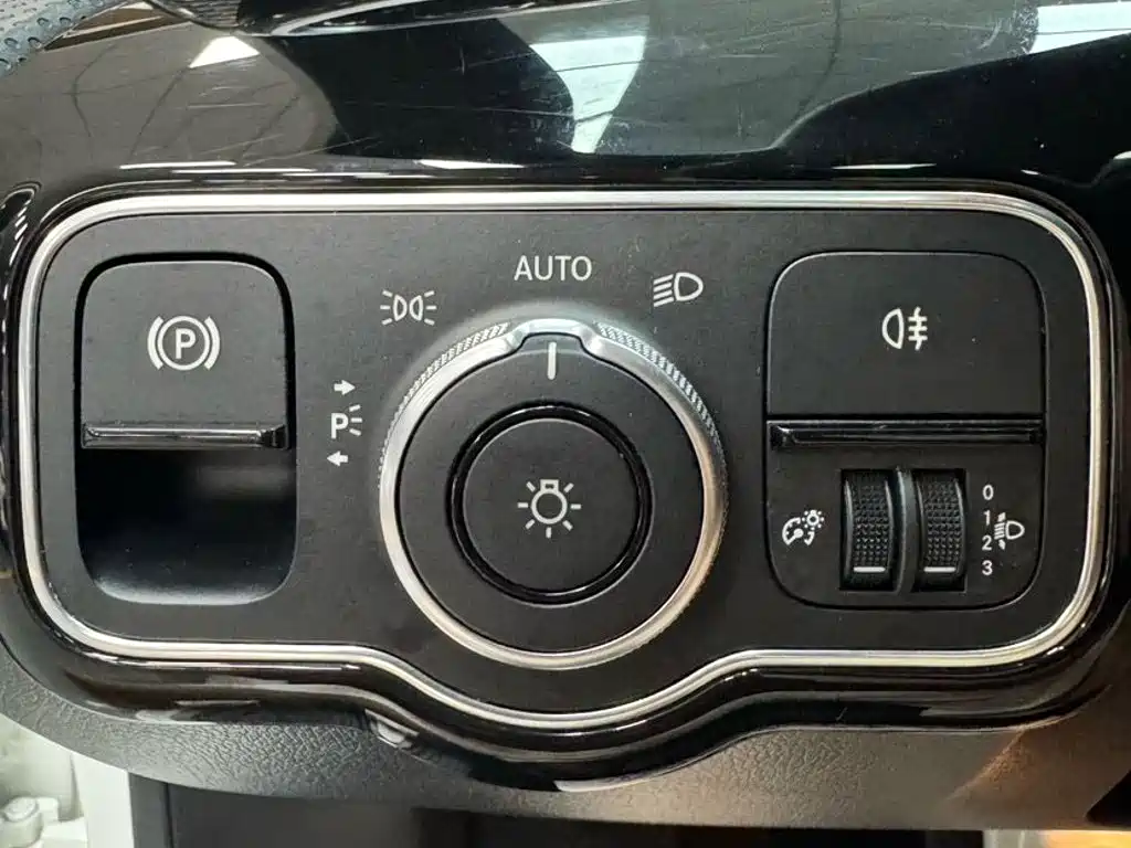 Mercedes-Benz A-Class — миниатюра 14