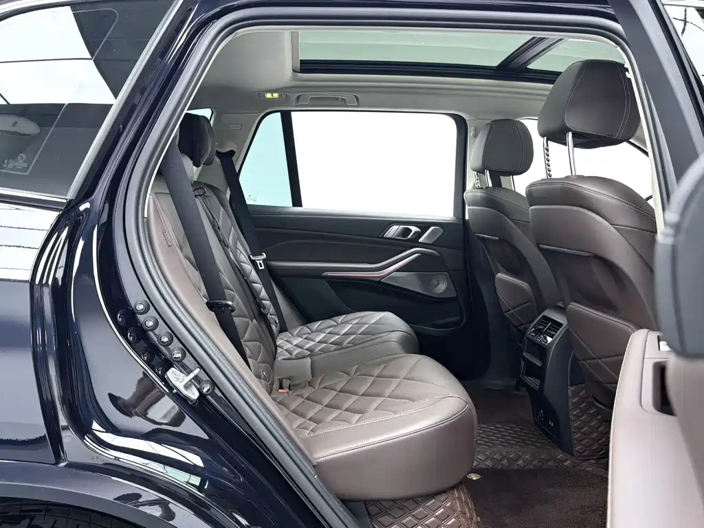 BMW X5 2022 xDrive 30Li M Sport