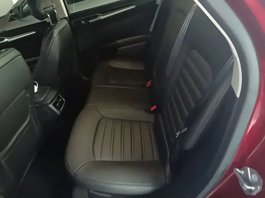 Ford Mondeo — миниатюра 17