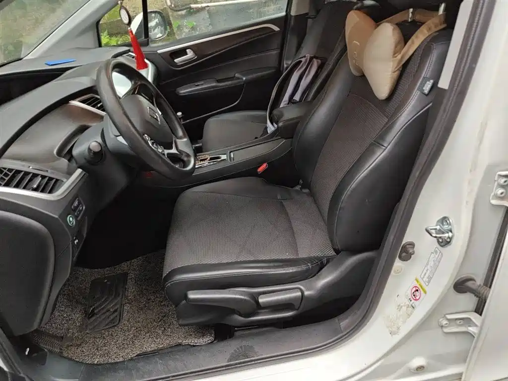 Honda Jade 2013 1.8L AT Comfort 5 мест