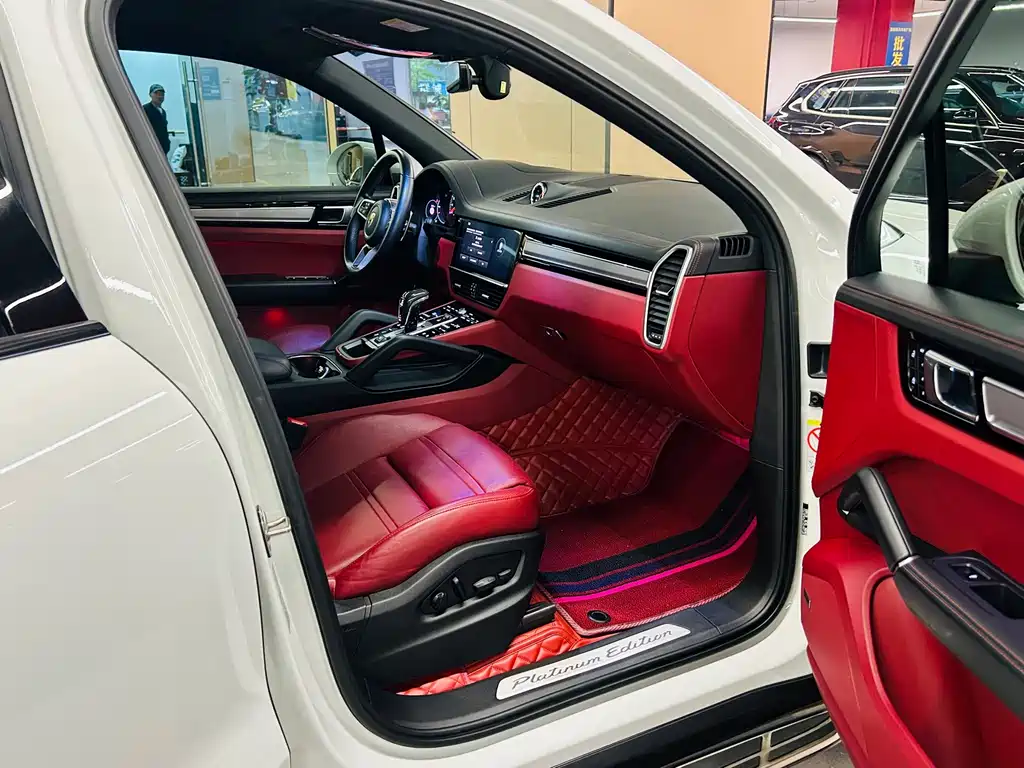 Porsche Cayenne — миниатюра 16