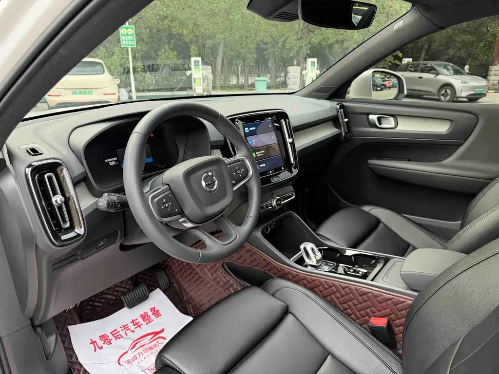 Volvo XC40 — миниатюра 13