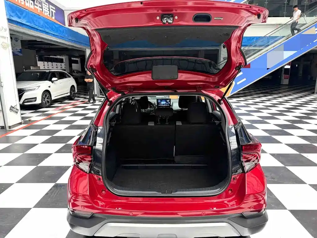 Toyota Yaris L — миниатюра 19