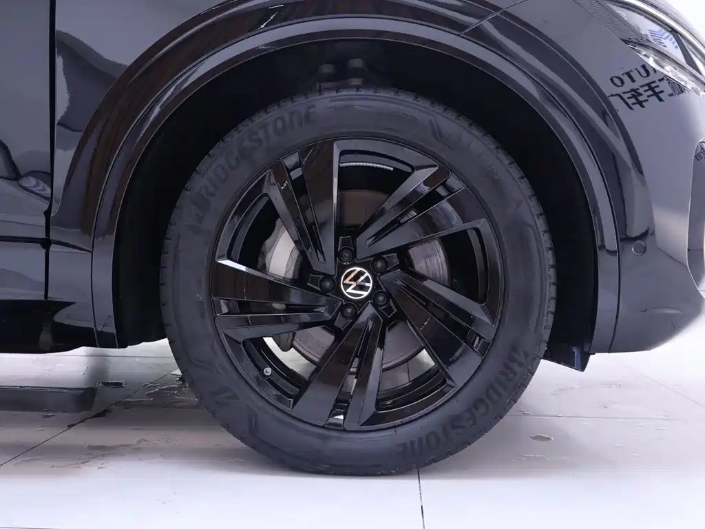 Volkswagen Touareg — миниатюра 6