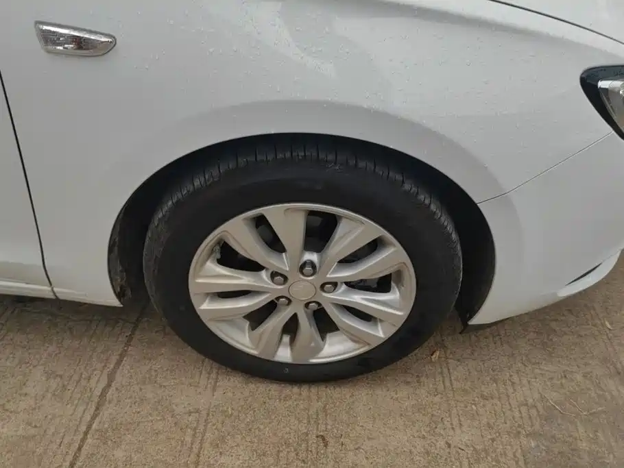 Buick Excelle — миниатюра 6