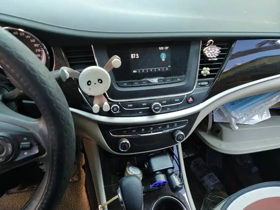 Buick Verano — миниатюра 13