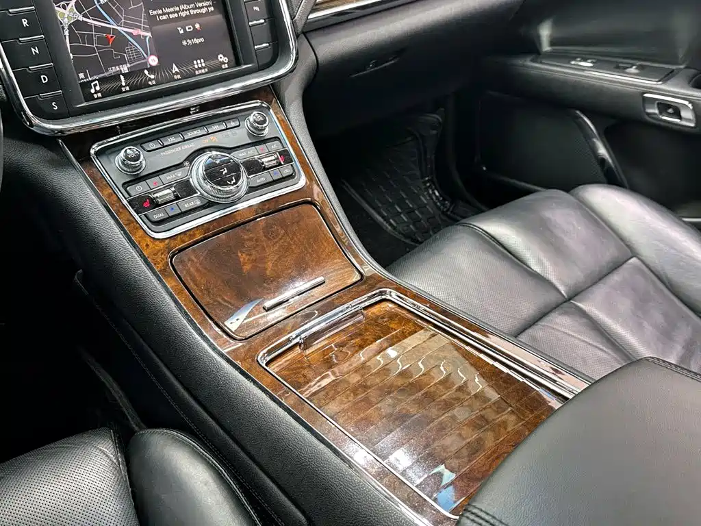 Lincoln Continental — миниатюра 15