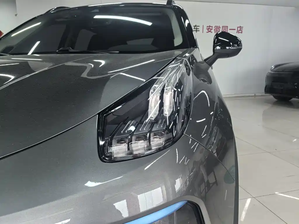 Lynk & Co 01 — миниатюра 10