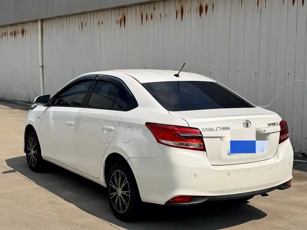 Toyota Yaris L — миниатюра 6
