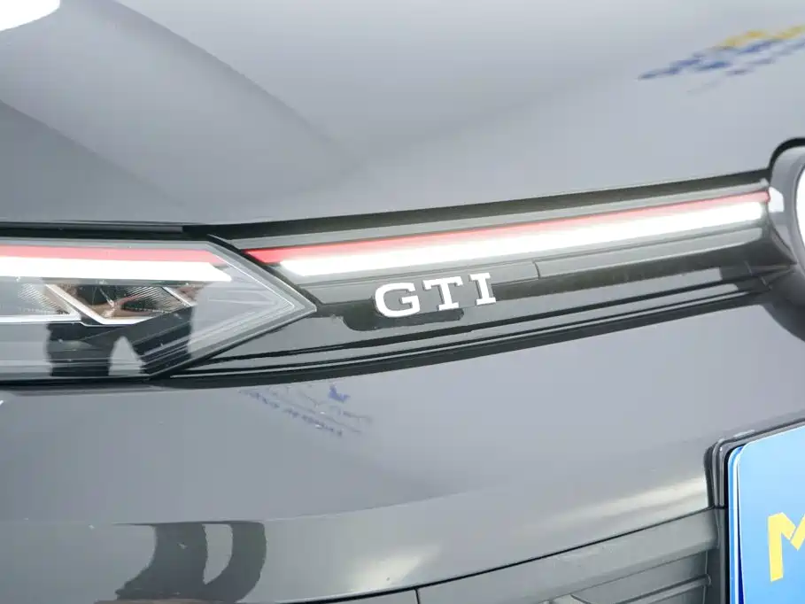 Volkswagen Golf GTI — миниатюра 42