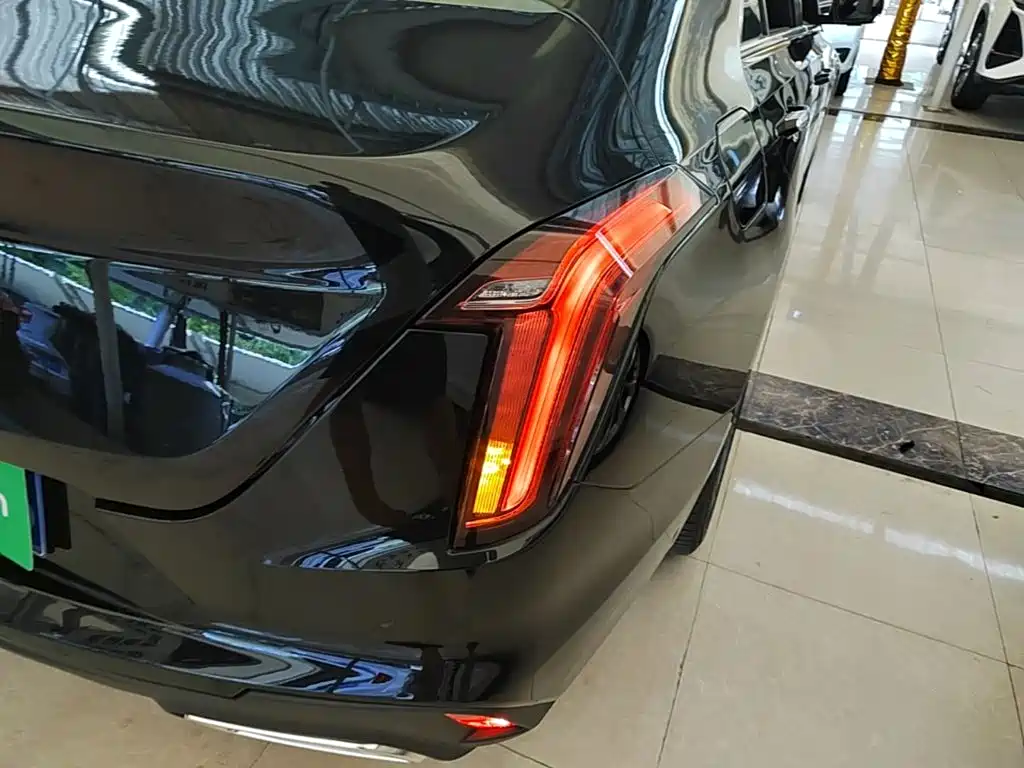 Cadillac CT4 — миниатюра 8