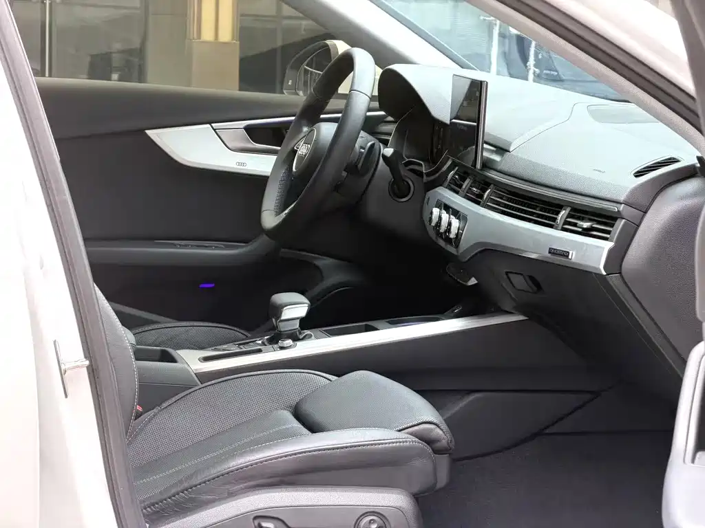 Audi A4L — миниатюра 4