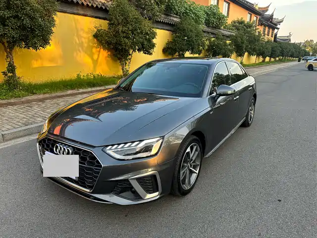 AUDI  A4L 2020