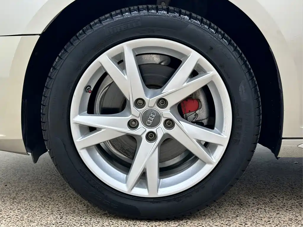 Audi A4L — миниатюра 11