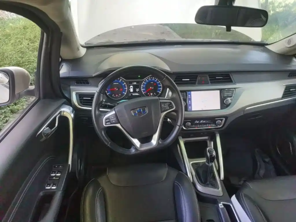 Geely Vision X3 — миниатюра 10