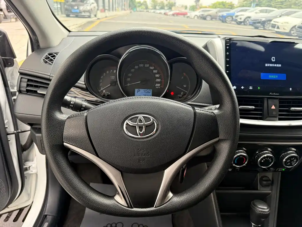 Toyota Yaris L — миниатюра 7