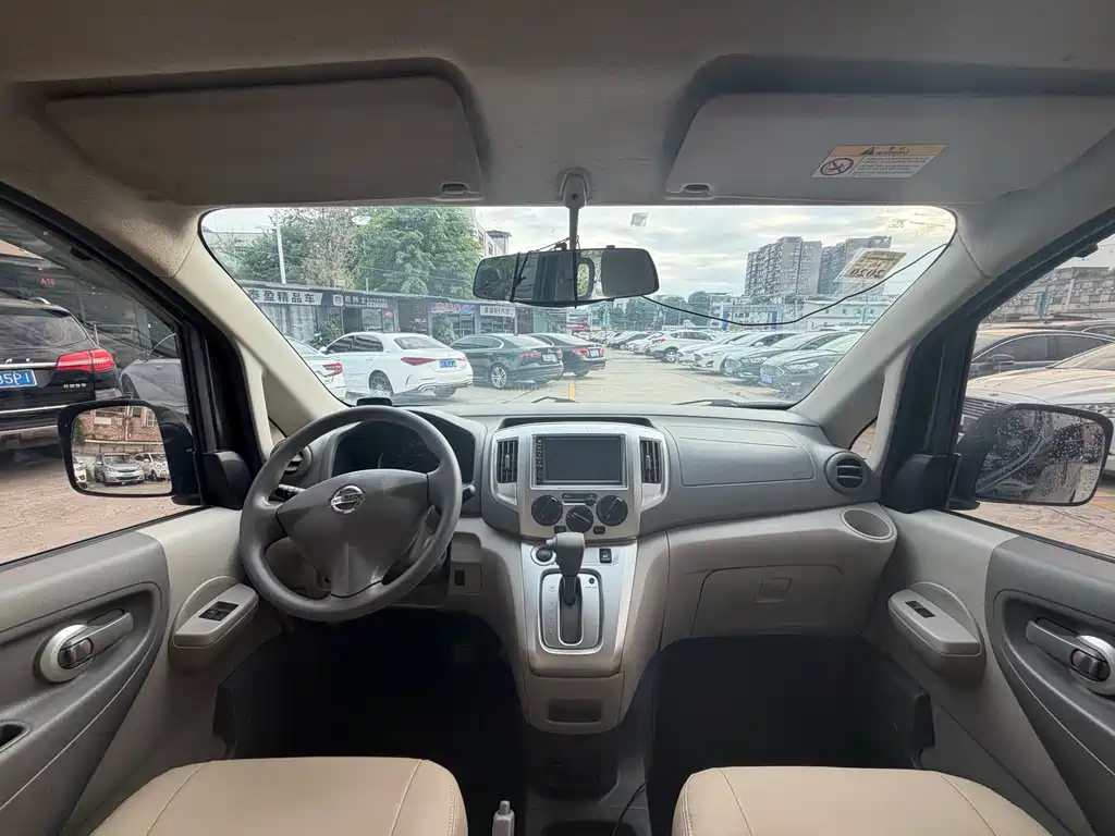 Nissan NV200 — миниатюра 9