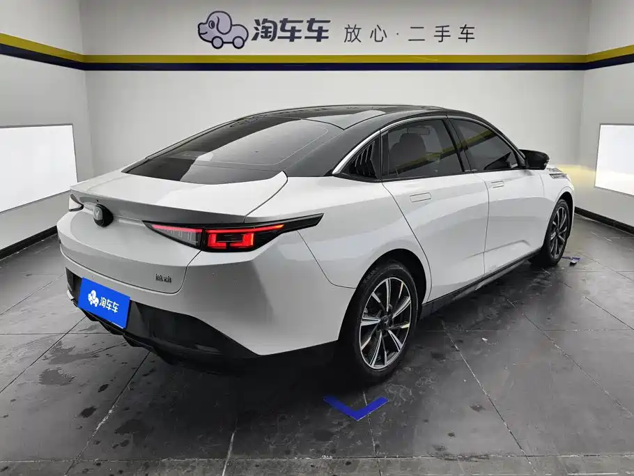 Changan Eado — миниатюра 3
