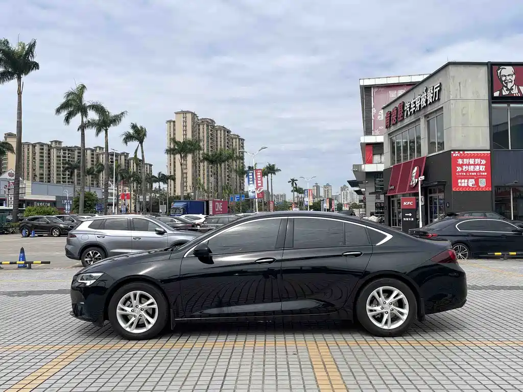 Buick Regal — миниатюра 4
