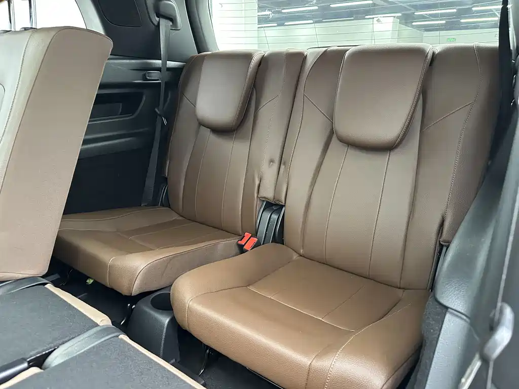 Mercedes-Benz GLB — миниатюра 14