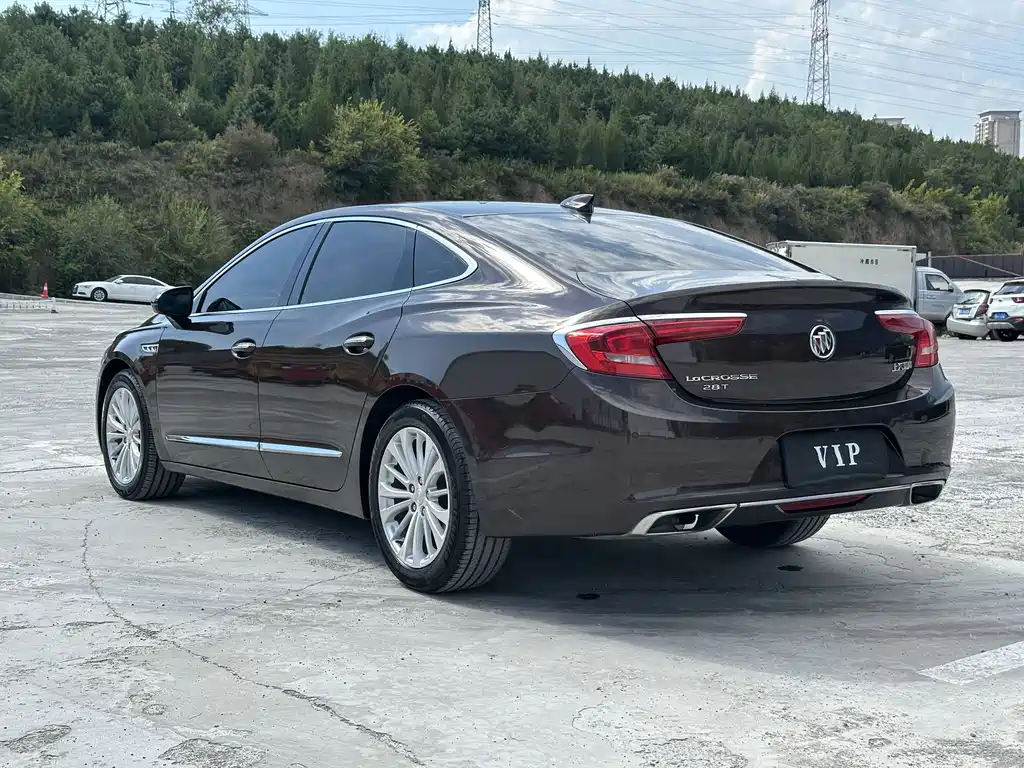 Buick LaCrosse — миниатюра 7