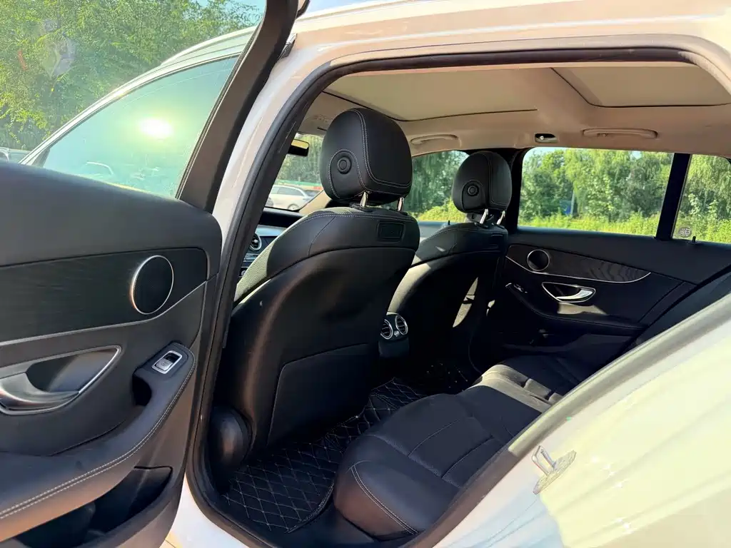 Mercedes-Benz C-Class (Import) — миниатюра 6