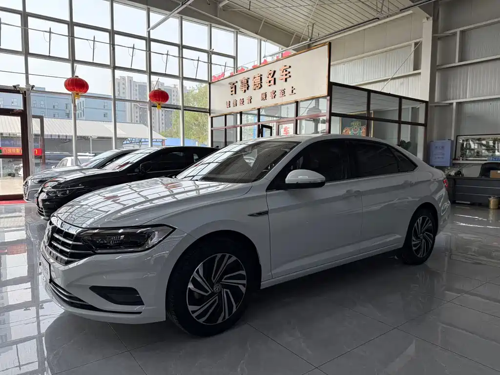 Volkswagen Sagitar 2021