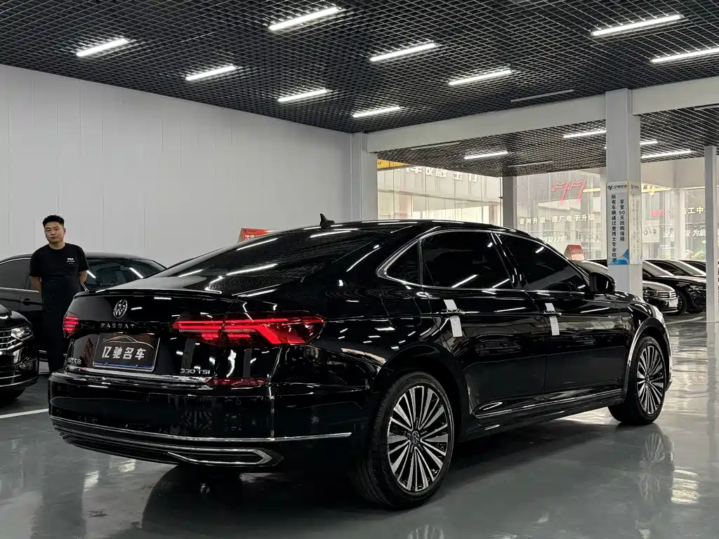 Volkswagen Passat — миниатюра 8