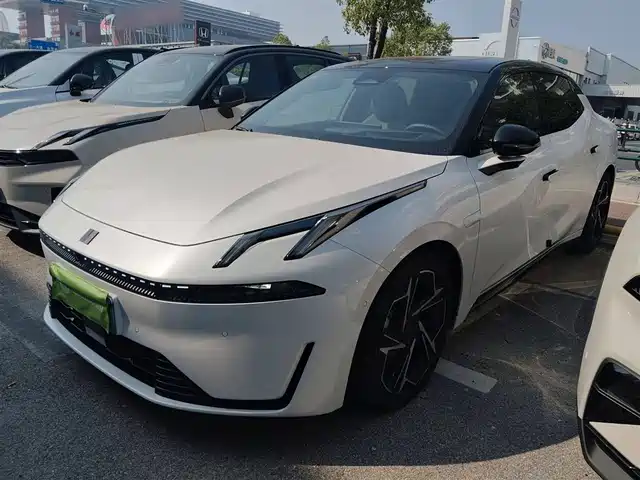 LYNK  &CO. 07 EM P 2025