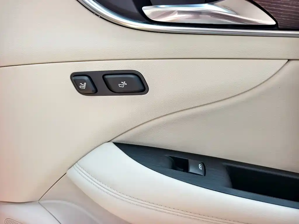 Buick LaCrosse 2021 Avenir Flagship