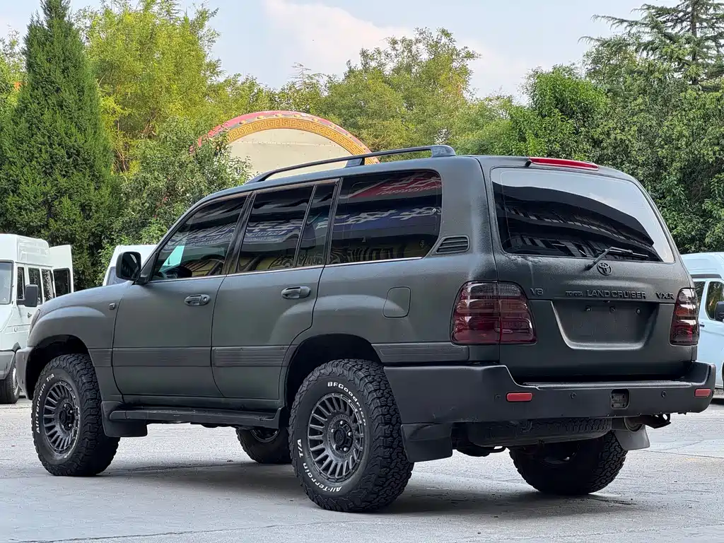Toyota Land Cruiser — миниатюра 6
