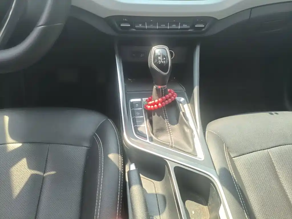 Geely Vision X3 — миниатюра 14