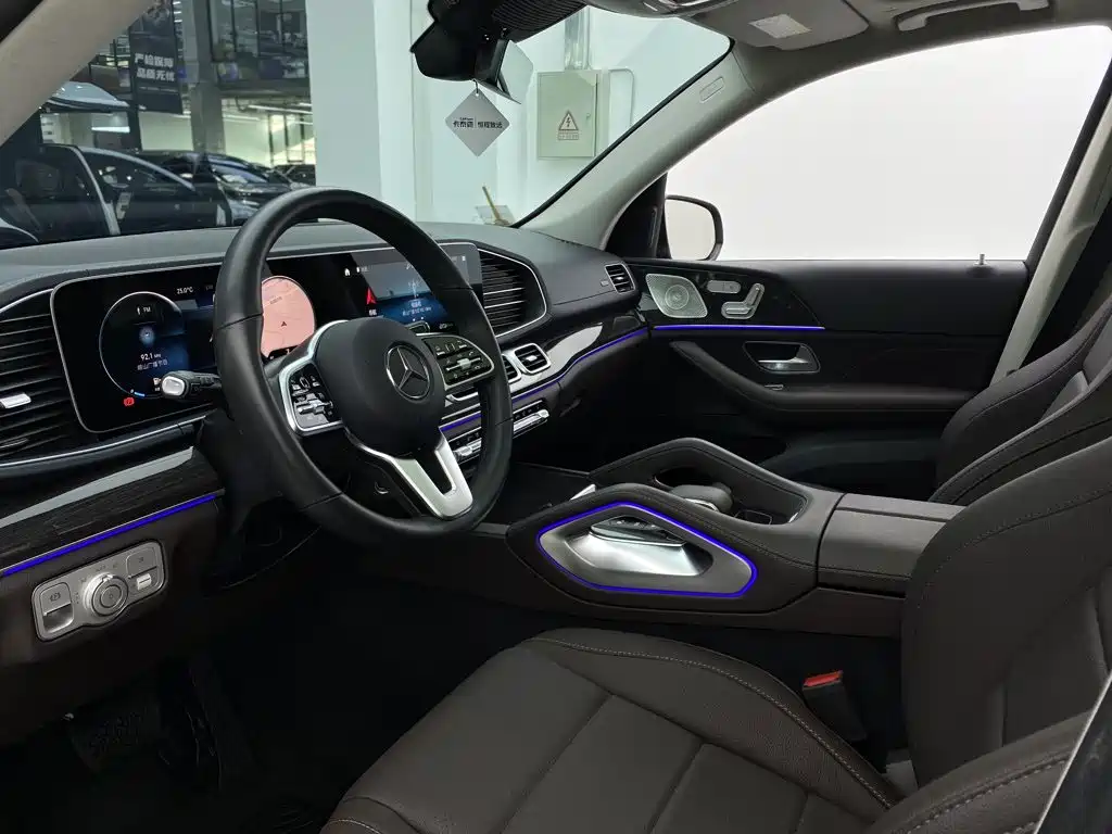 Mercedes-Benz GLE (Import) — миниатюра 28