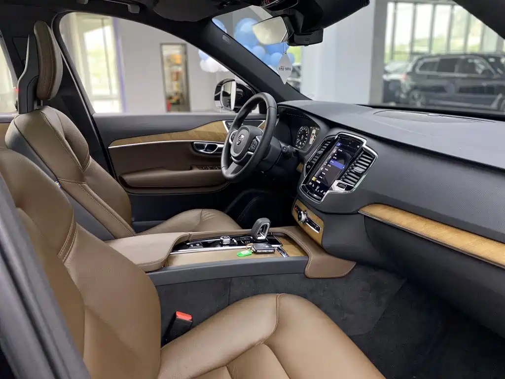 Volvo XC90 — миниатюра 14