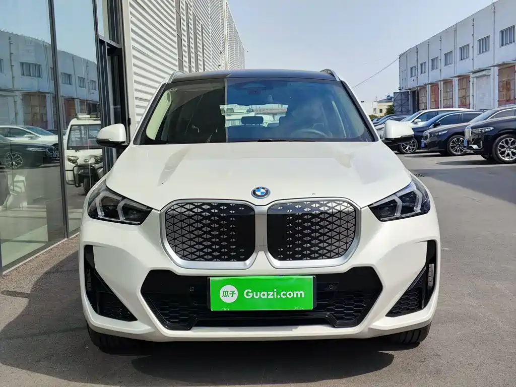 BMW iX1 — миниатюра 3