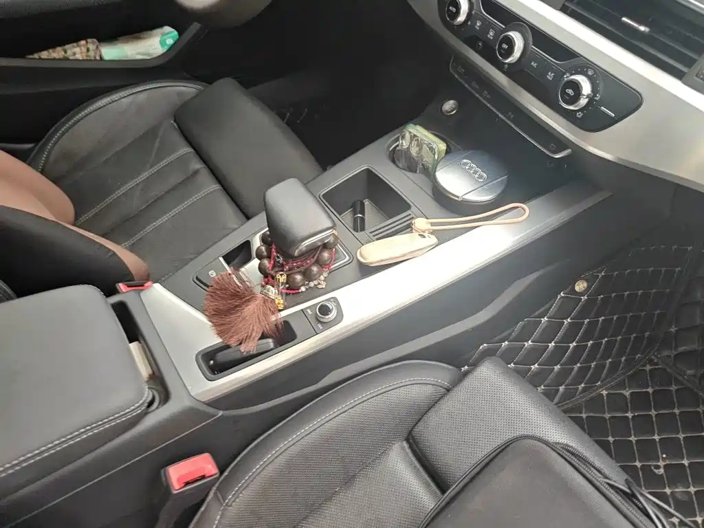 Audi A4L — миниатюра 7