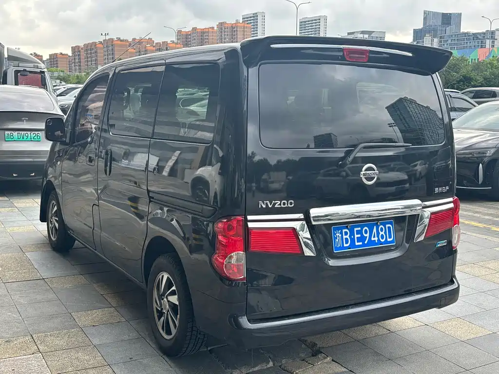 Nissan NV200 — миниатюра 7