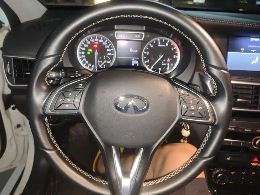 Infiniti QX30 — миниатюра 15