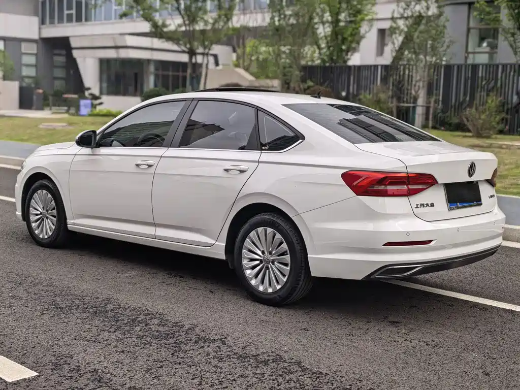 Volkswagen Lavida — миниатюра 5