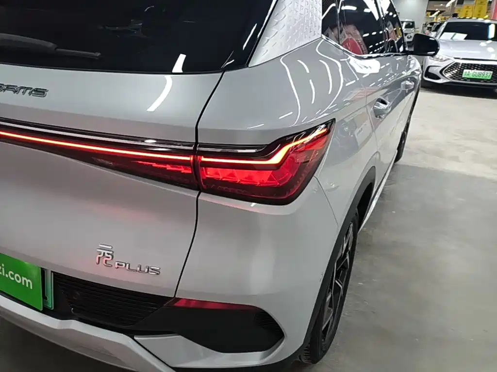 BYD Yuan Plus — миниатюра 8