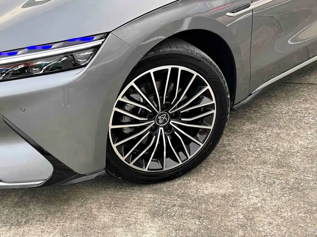 BYD Han — миниатюра 4
