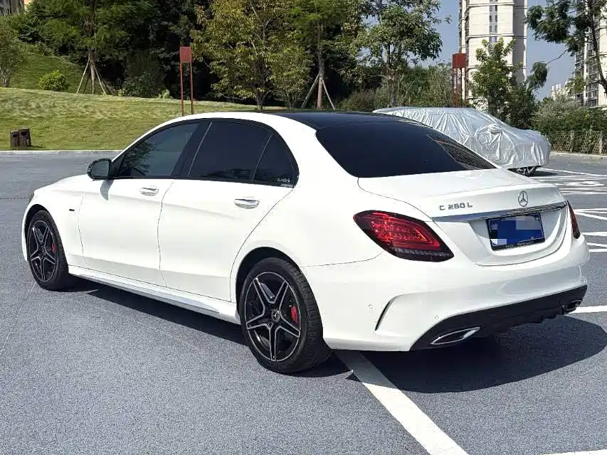 Mercedes-Benz C-Class — миниатюра 7