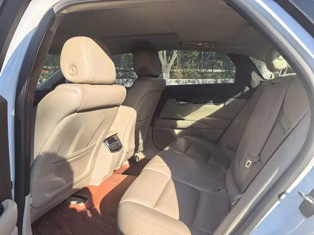 Cadillac XTS — миниатюра 9