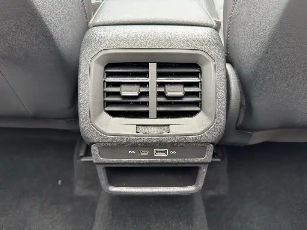 Volkswagen Tharu — миниатюра 14