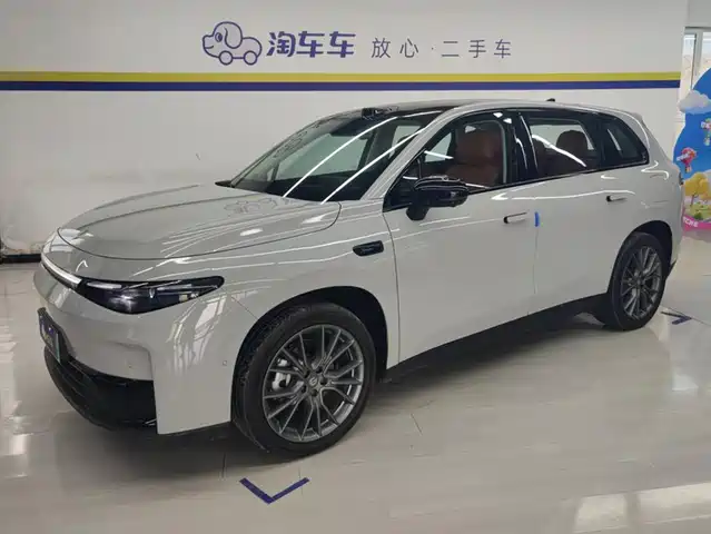 Leapmotor C10