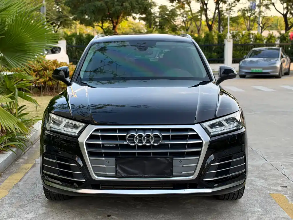 Audi Q5L — миниатюра 2