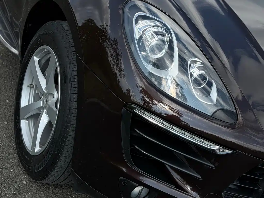 Porsche Macan — миниатюра 5