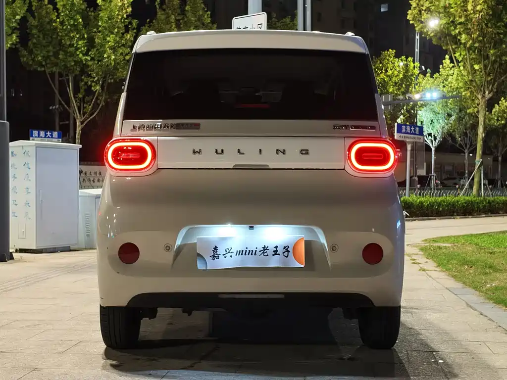 Wuling MINIEV — миниатюра 5